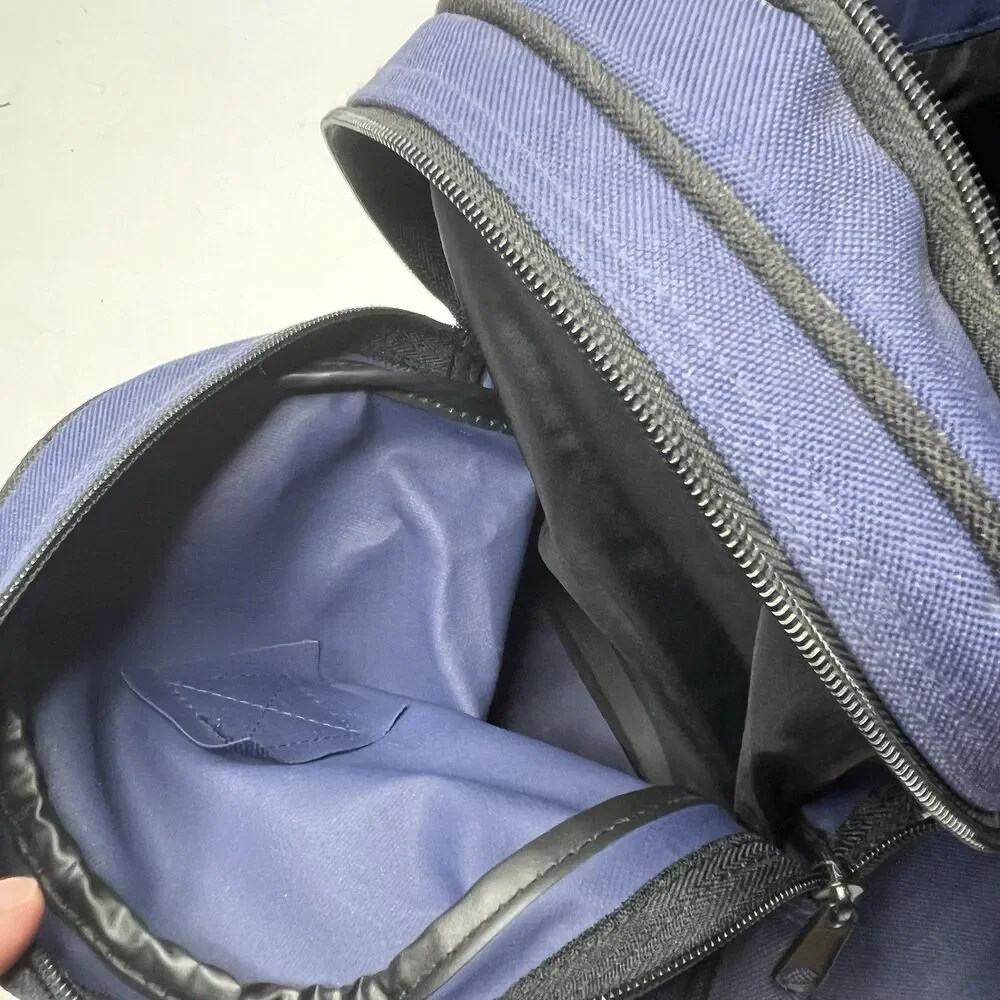 Vintage AOL America Online Zipper Pockets Blue Travel Carry On Duffle Bag